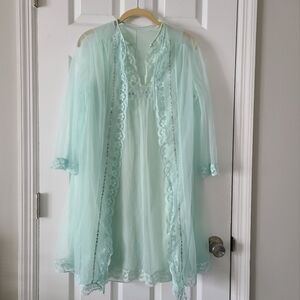 Vanity Fair Vintage Peignoir Set